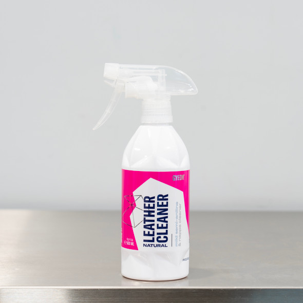 Gyeon Q2M Leather Cleaner Natural 500ml | Gentle Cleaning The Clean Garage