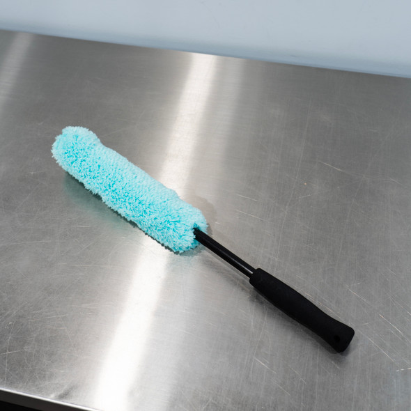 The Clean Garage Soft Microfiber Wheel Brush V2 | 18" Mint Green